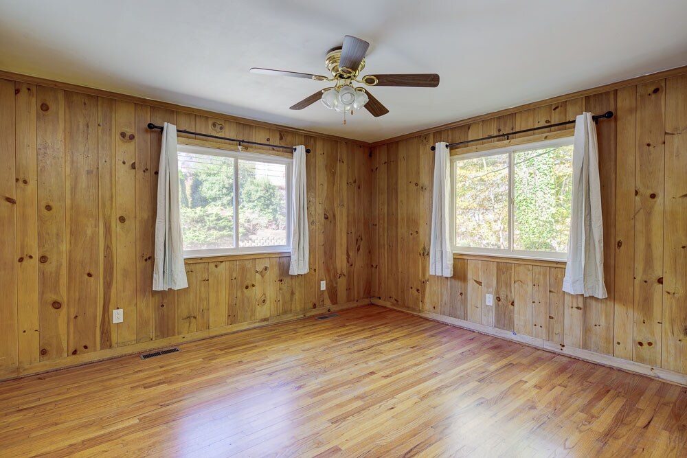 Building Photo - 514 Hillsborough St