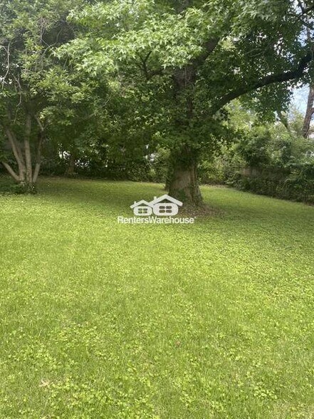 Building Photo - 5015 Belmeade Rd