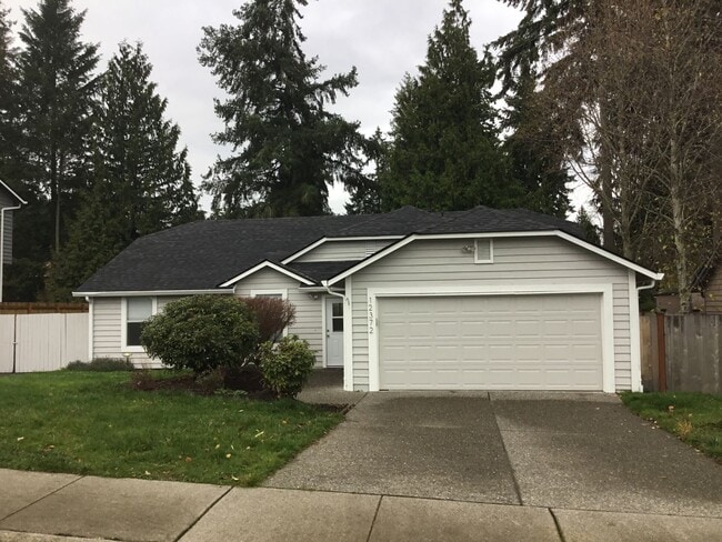 Building Photo - 3 Bedroom East Hill Home - $3,100/month