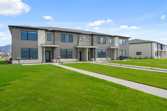 Building Photo - 904 S 850 W
