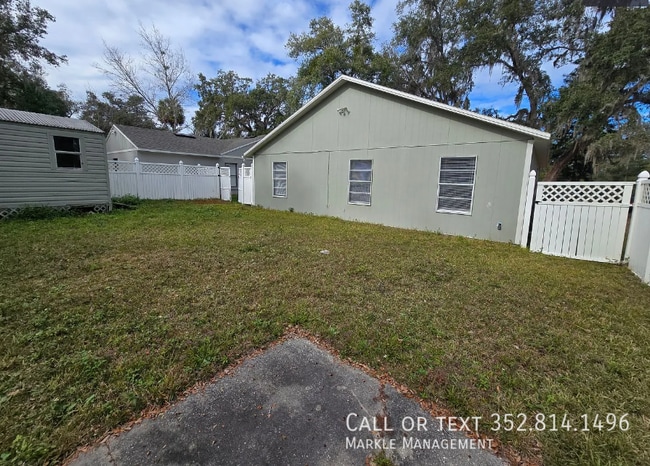 Building Photo - 2703 Lorraine Dr