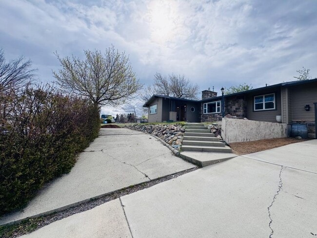 Building Photo - 1617 Winne Ave