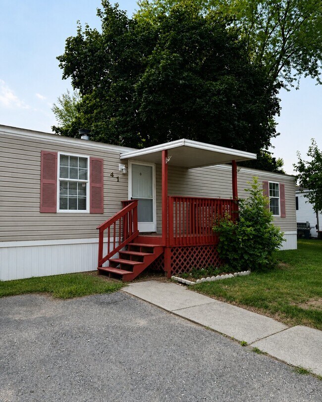 Building Photo - 41 Maynard Cir