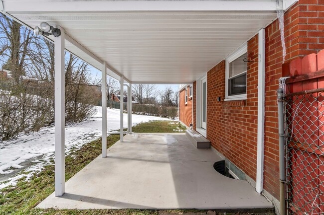 Building Photo - READY NOW! Fully RENOVATED 4 bedroom on a CUL-DE-SAC in MONROEVILLE!
