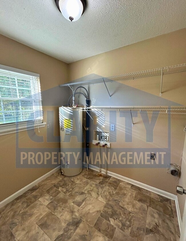 Building Photo - Ranch-style 3-bedroom home!
