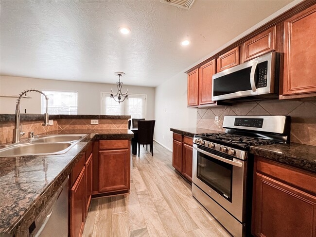 Building Photo - 10838 Waterfern Ct