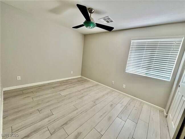 Building Photo - 10838 Whipple Crest Ave