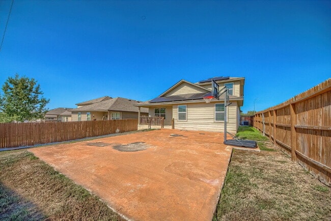 Building Photo - THIS STUNNING RENTAL HAS IT ALL!