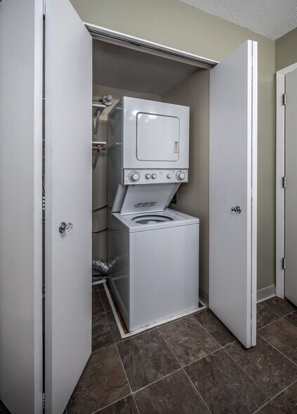 Washer/dryer in unit - 3589 Blue Jay Way