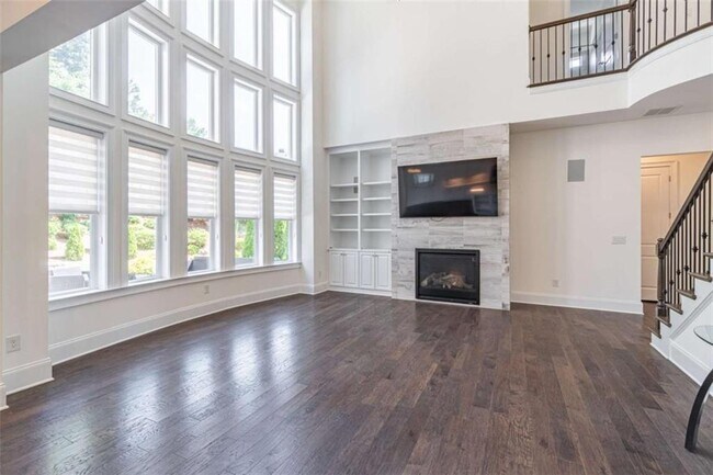 Building Photo - 829 Adler Ct
