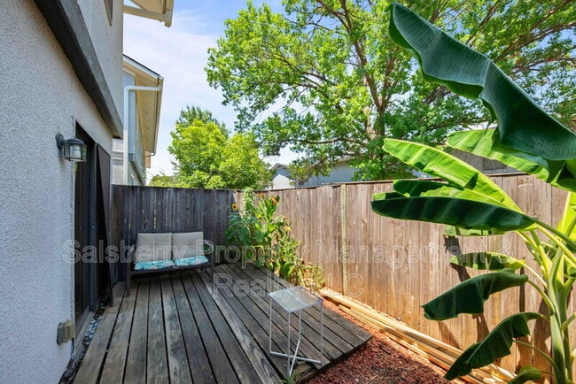 Building Photo - 634 Ridgeline Dr