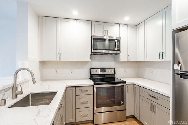 Building Photo - 2225 23rd St