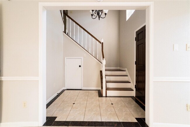 Building Photo - 16434 Concord Falls Ln