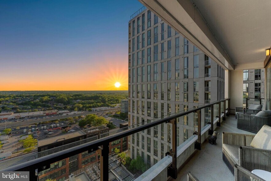Building Photo - 1650 Silver Hill Dr