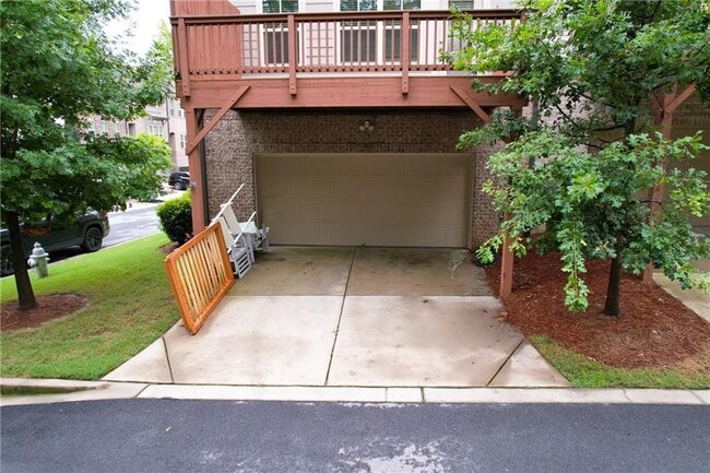 Building Photo - 3634 Via Nuova Ln