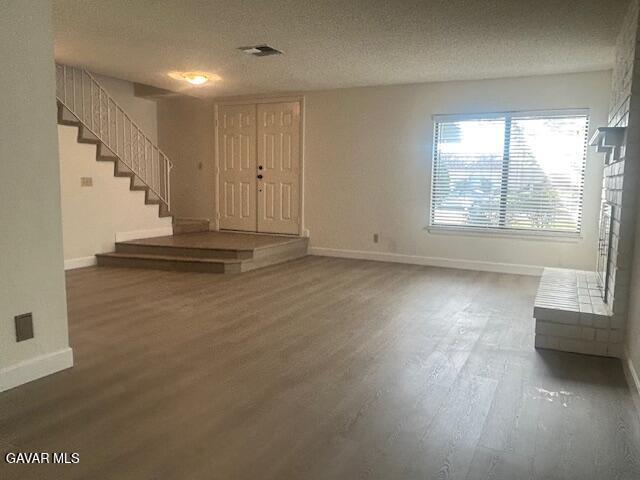 Building Photo - 431 Fantasy St