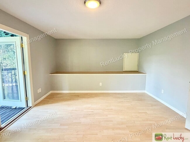 Building Photo - 4901 SW 327th Pl