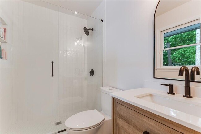 Building Photo - 2357 Cortez Way NE