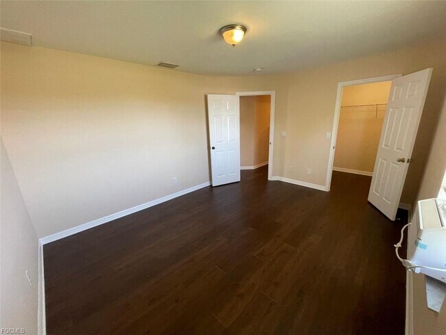 Building Photo - 3308 42nd St SW