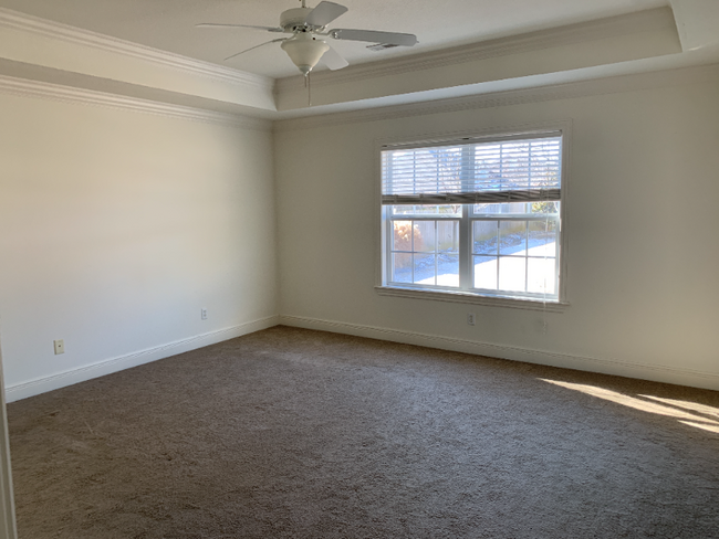 Building Photo - 702 Tunbridge Dr