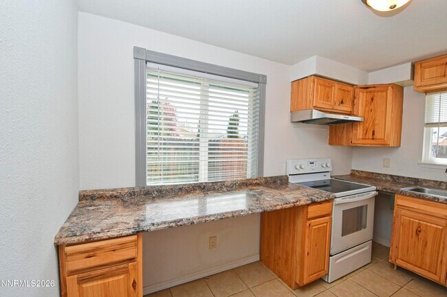 Building Photo - 10005 Sagewood Dr