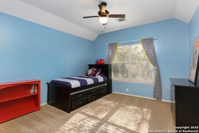 Building Photo - Charming 5-Bedroom Home for Rent in Gated ...