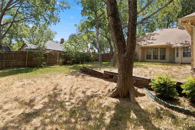 Building Photo - 3715 Dahlia Dr