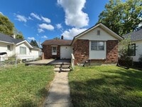 Building Photo - Cozy 2-bedroom house all one floor!
