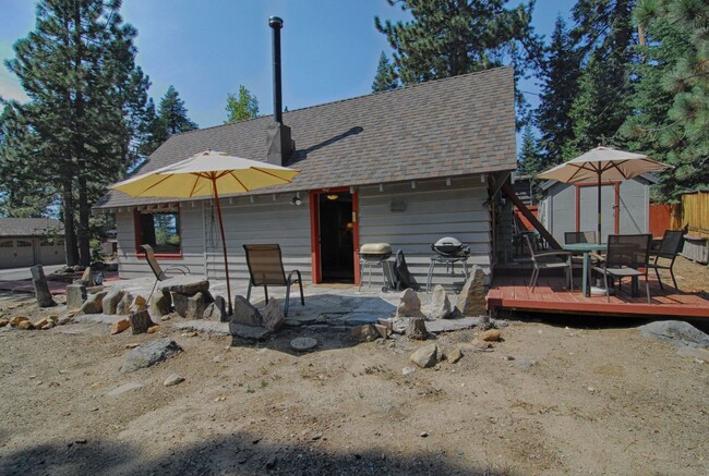 Building Photo - SKI LEASE: Tahoe Vista, Sleep 2-5, Wood Stove