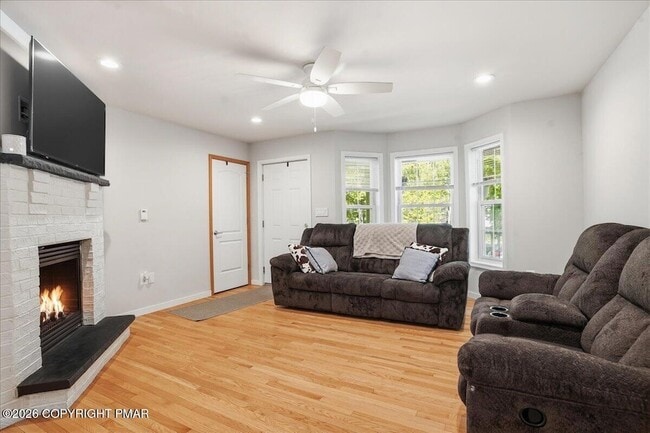 Building Photo - 12 Rockway Ct