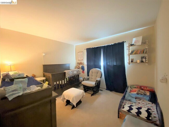 Building Photo - 235 Donegal Way