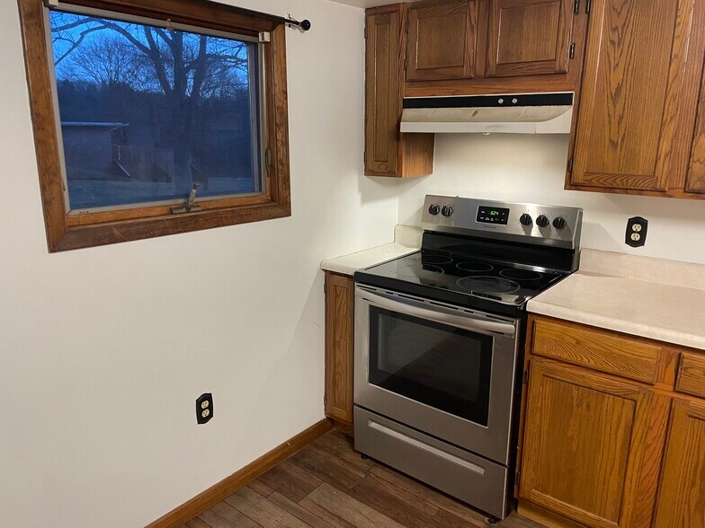 Building Photo - 315 East Brady Rd