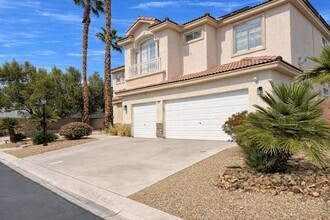 Building Photo - Northwest Valley 6 bdr  4400 sq ft  with RV parking, pool, covered patio -  all on a 1/2 acre lot!