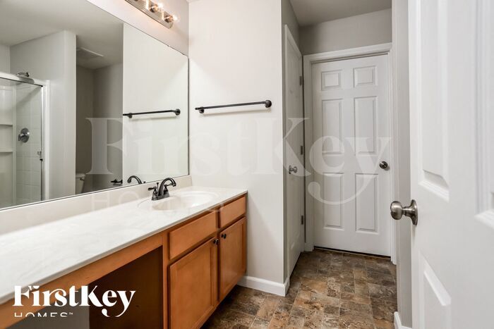 Building Photo - 1014 Glengarry Dr