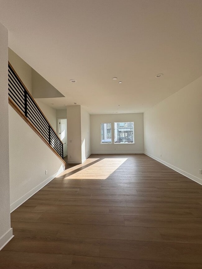 Building Photo - Brand-new townhome for rent in the heart of Erie Town Center