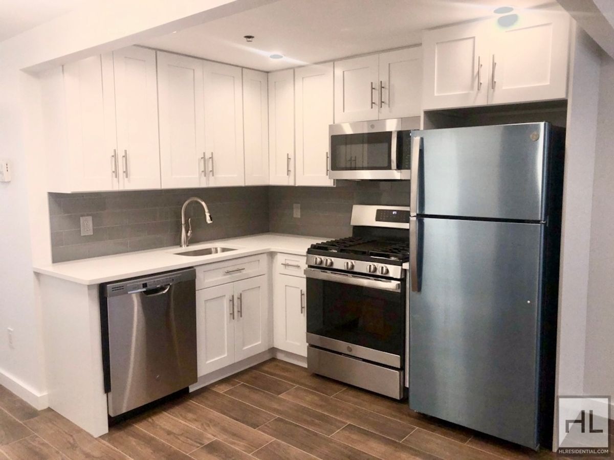 Building Photo - Bedford-Stuyvesant / 2-Bed 1-Bath / Private Outdoor Space