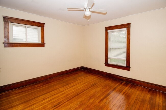 Building Photo - 3 bedroom home near Edgewater Park