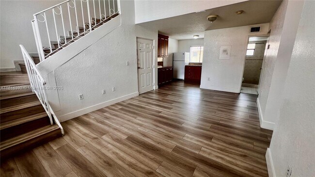 Building Photo - 2760 W 61st Pl