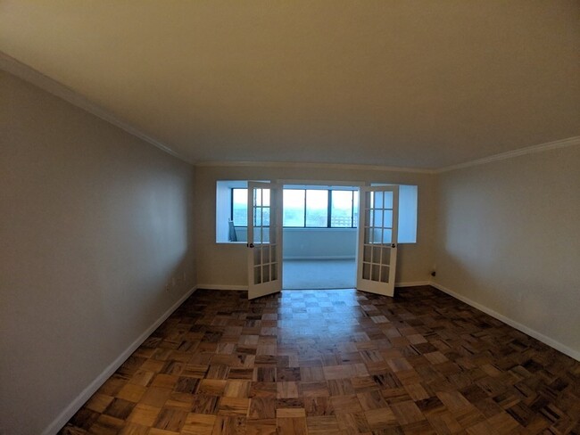 Building Photo - 6 Whittier Pl