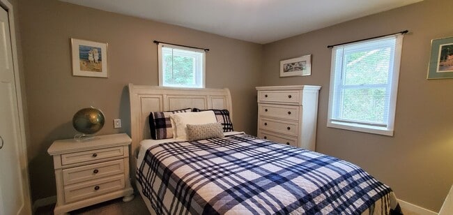 Building Photo - Monthly Furnished Rental, Dog-Friendly, Utilities Included