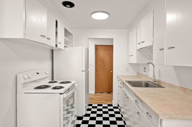 Building Photo - 4837 Fauntleroy Wy SW