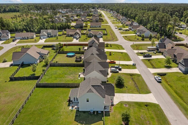 Building Photo - 219 Breakwater Dr