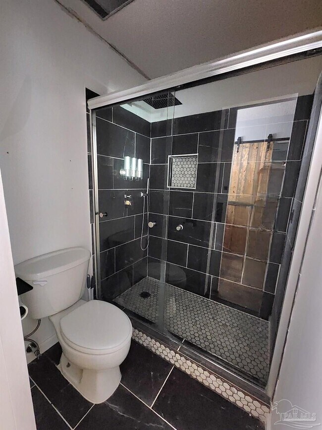 Building Photo - 5140 Choctaw Ave