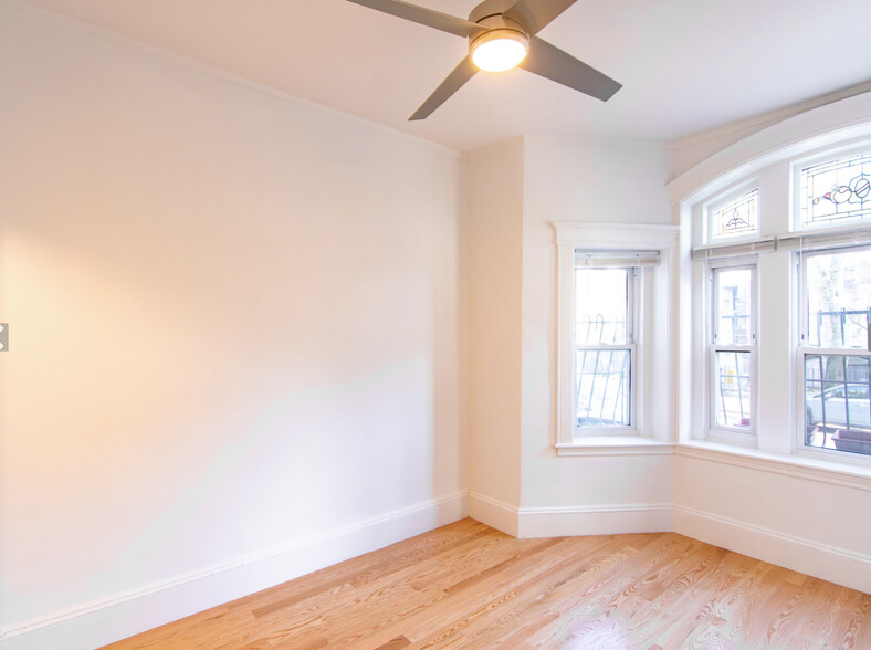 Primary Photo - 165-171 Hemenway St