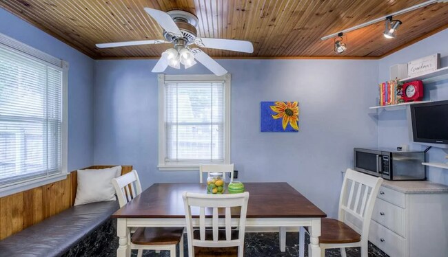 Building Photo - Charming 2 Bedroom In Benson!!