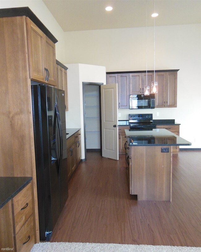 Primary Photo - 3 br, 3 bath Townhome - Evelyn Acres