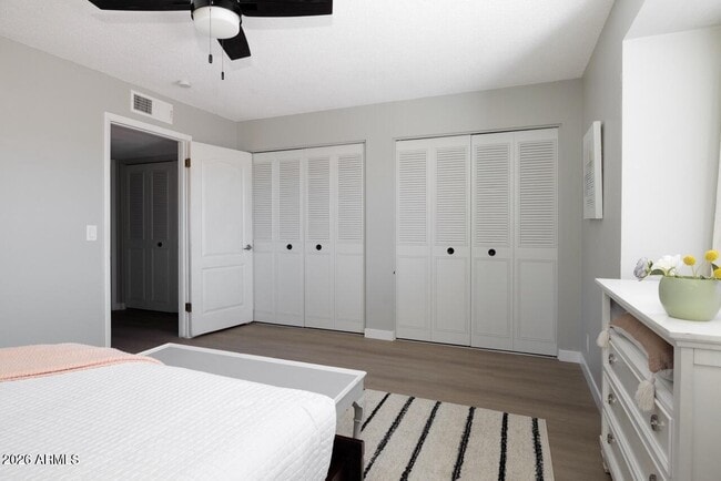 Building Photo - 3011 S Country Club Way