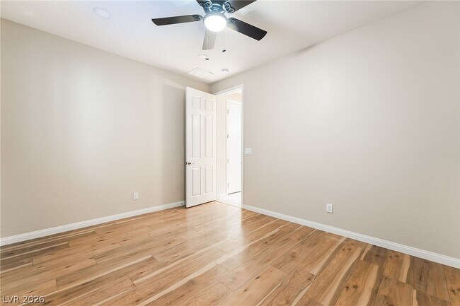 Building Photo - 121 Pictor Ave