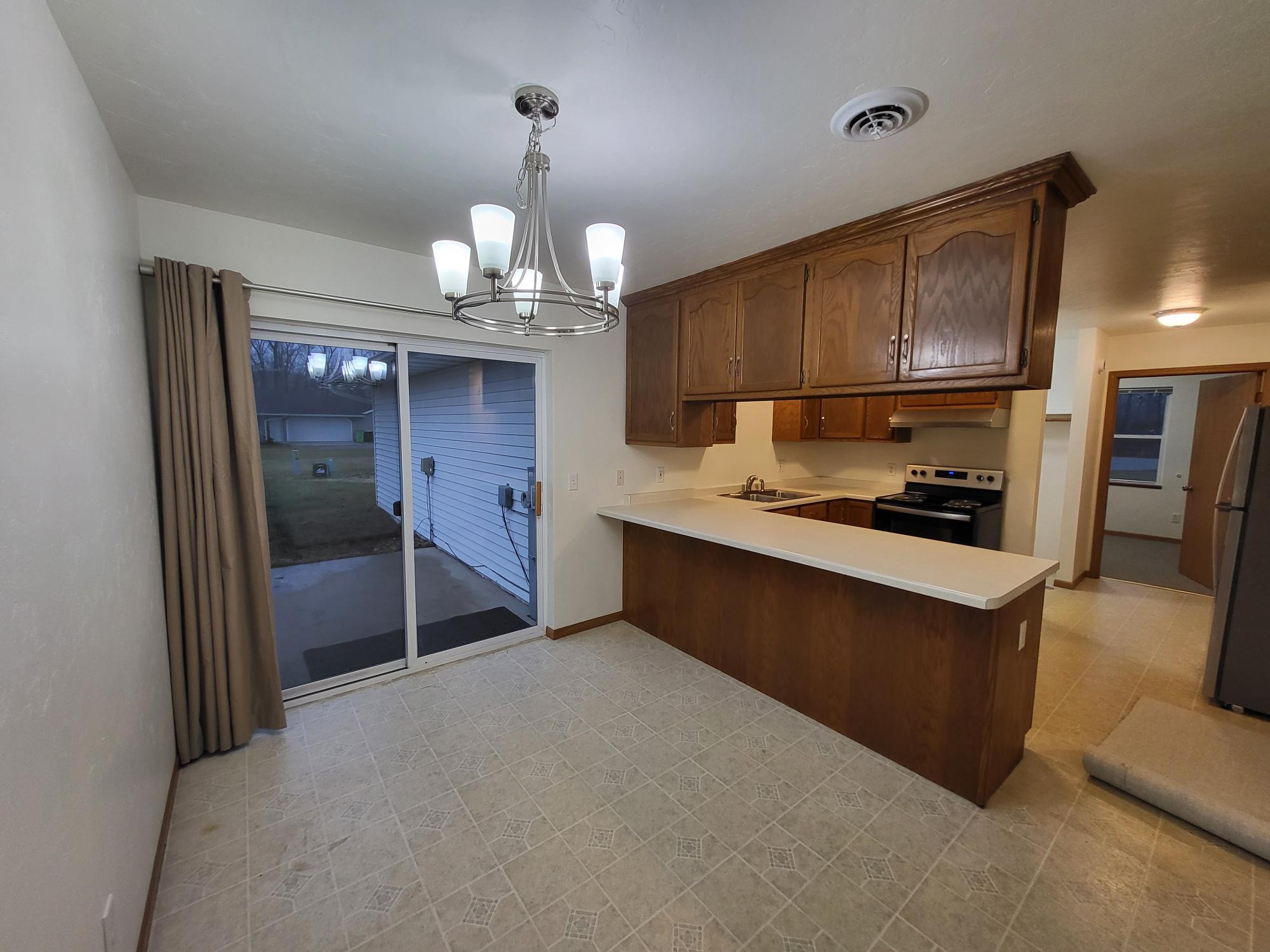 Building Photo - 4944 Rosewood Ct