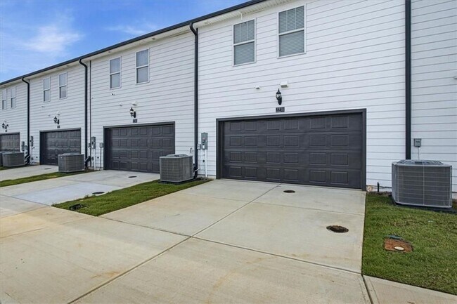 Building Photo - 2238 Ashton Dr